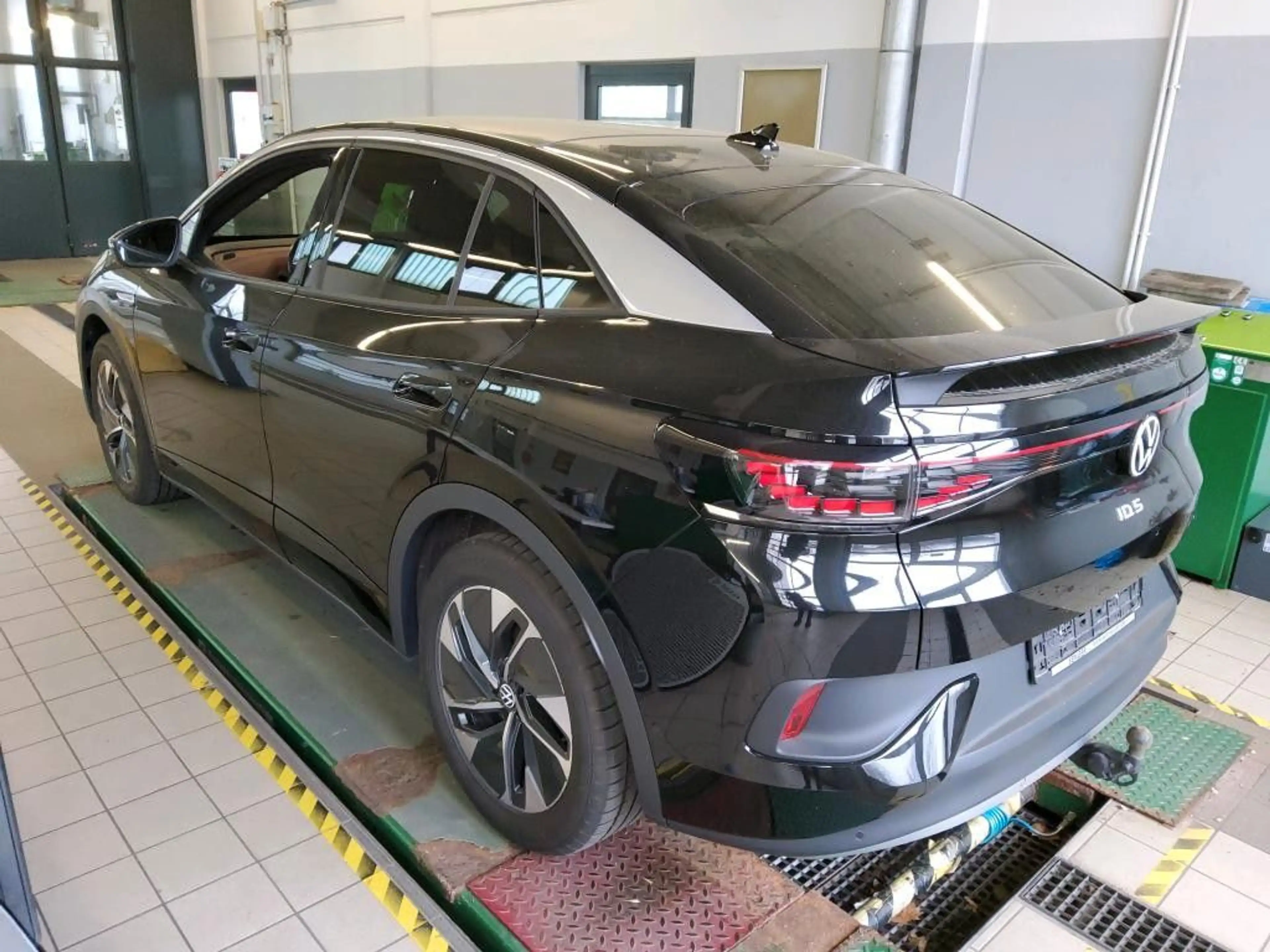 Volkswagen ID.5 Pro Navi Matrix Pano AHK 360 Side SHZ WP — photo 3
