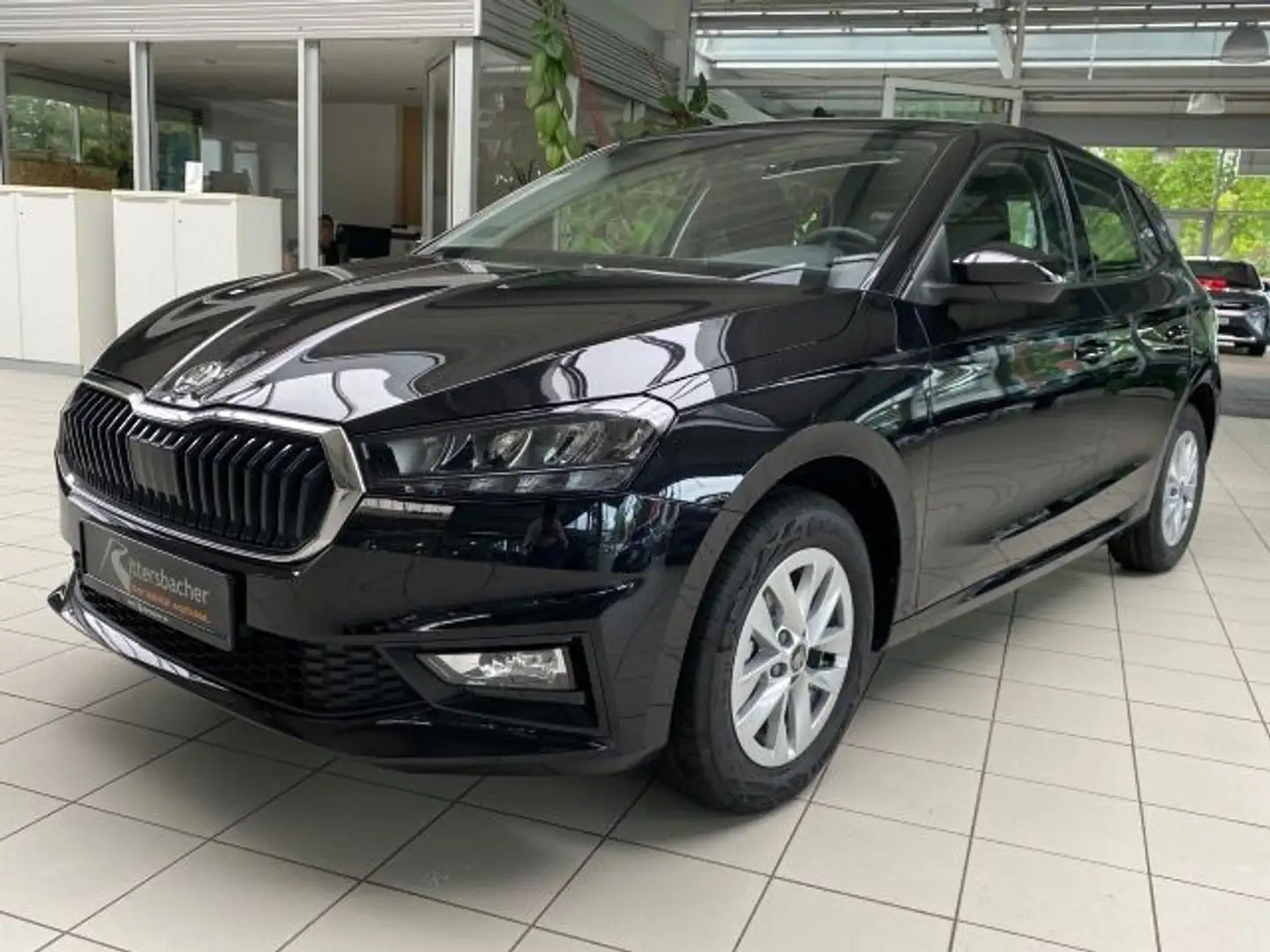 Skoda Fabia Essence 1,0 MPI 59 kW 5-Gang-Schaltgetrieb Zwart - 2