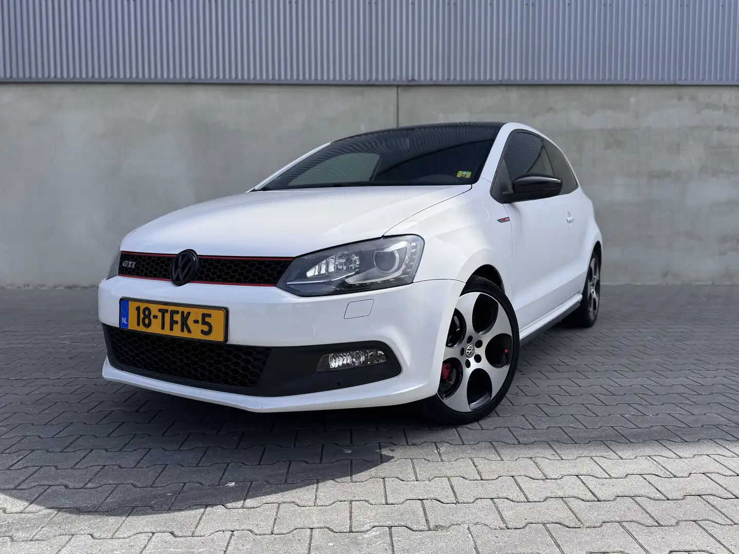 Volkswagen Polo GTI 1.4 DSG - 1