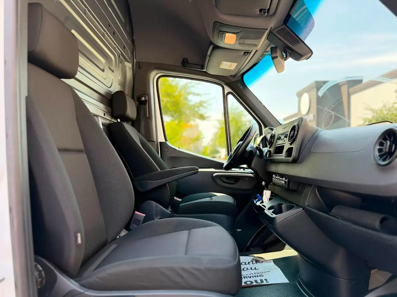 Mercedes-Benz Sprinter photo Mercedes-Benz Sprinter