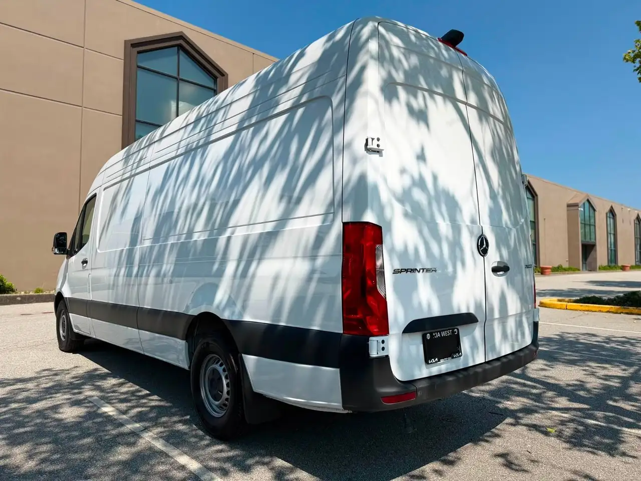 Mercedes-Benz Sprinter photo Mercedes-Benz Sprinter