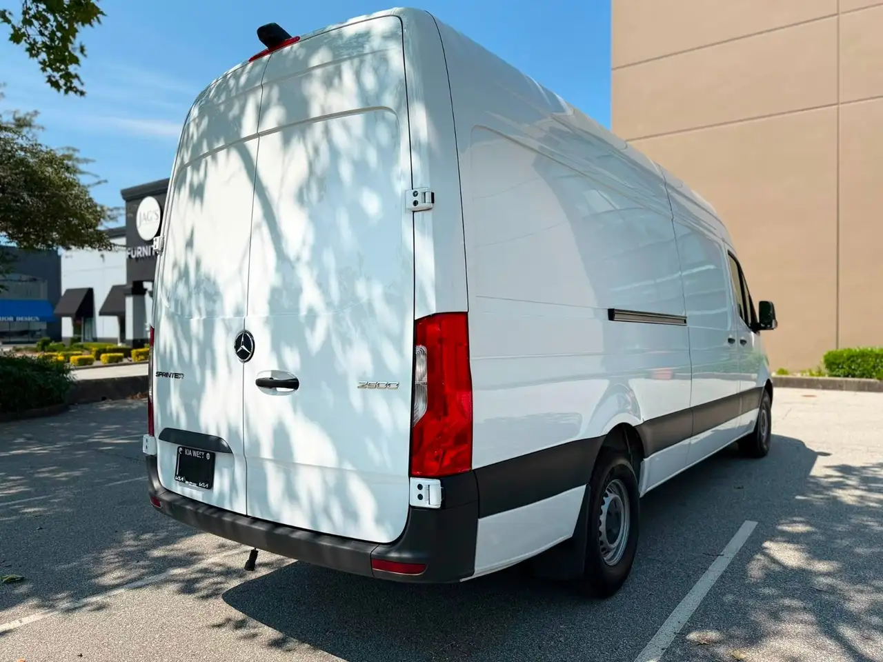 Mercedes-Benz Sprinter photo Mercedes-Benz Sprinter
