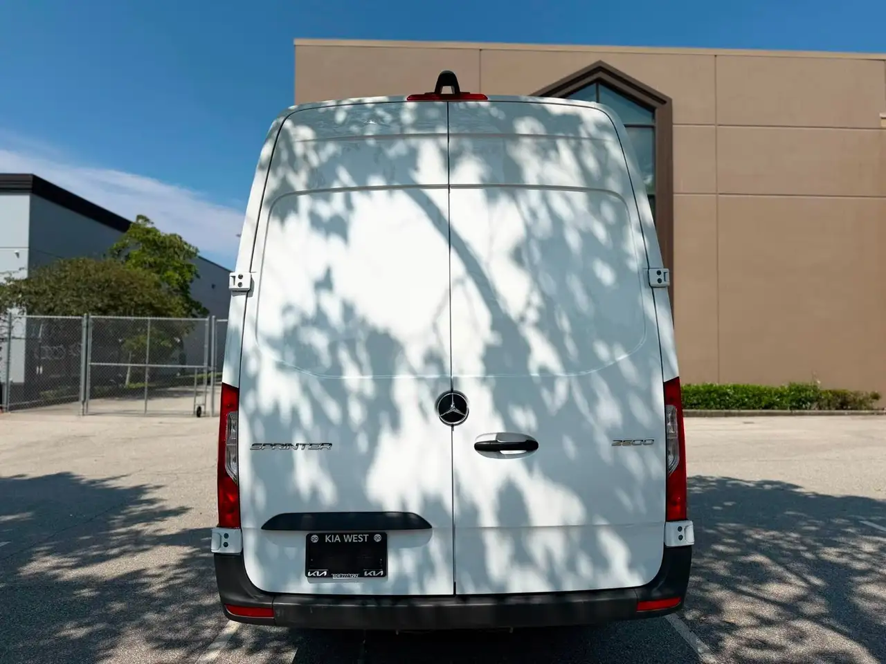 Mercedes-Benz Sprinter photo Mercedes-Benz Sprinter