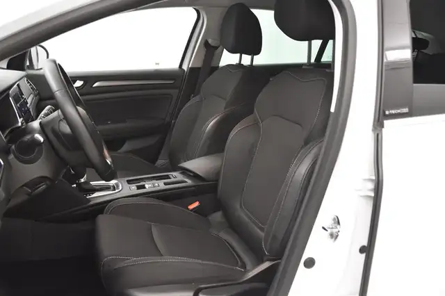 Renault Megane view 12