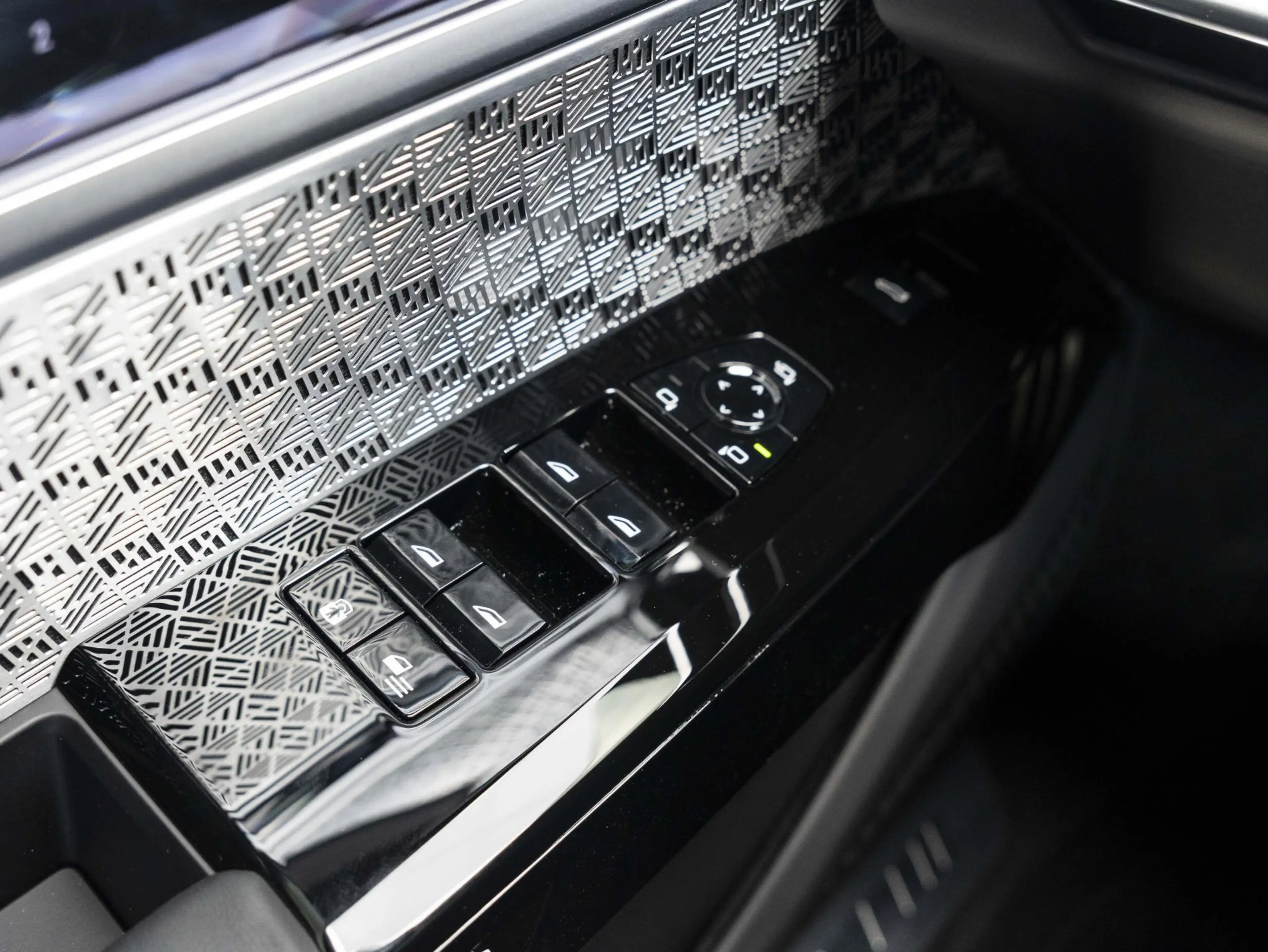 BMW 760 7-serie M760e xDrive High Executive | Connossieur — photo 15