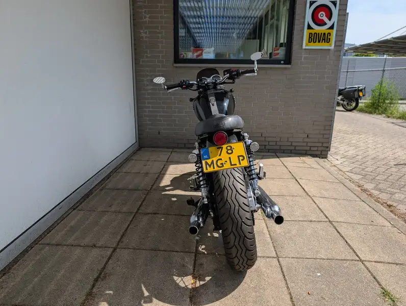 Triumph Bonneville T120 - foto 3