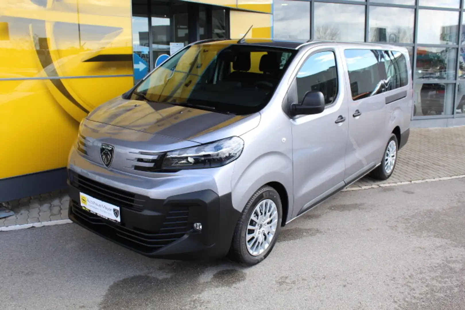 Peugeot Expert Kombi BlueHDi 180 Lang EAT8 Grau - 1