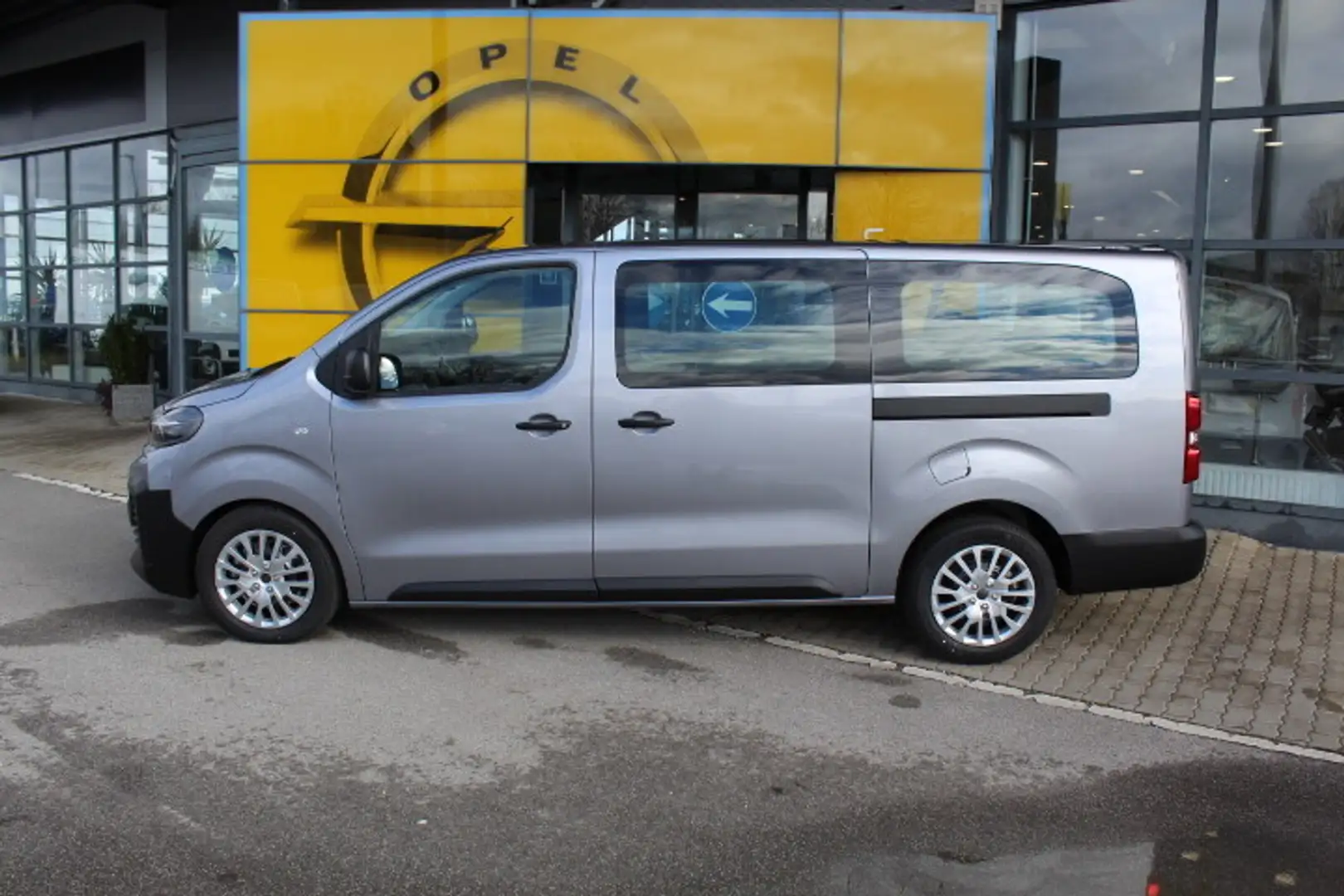 Peugeot Expert Kombi BlueHDi 180 Lang EAT8 Grau - 2