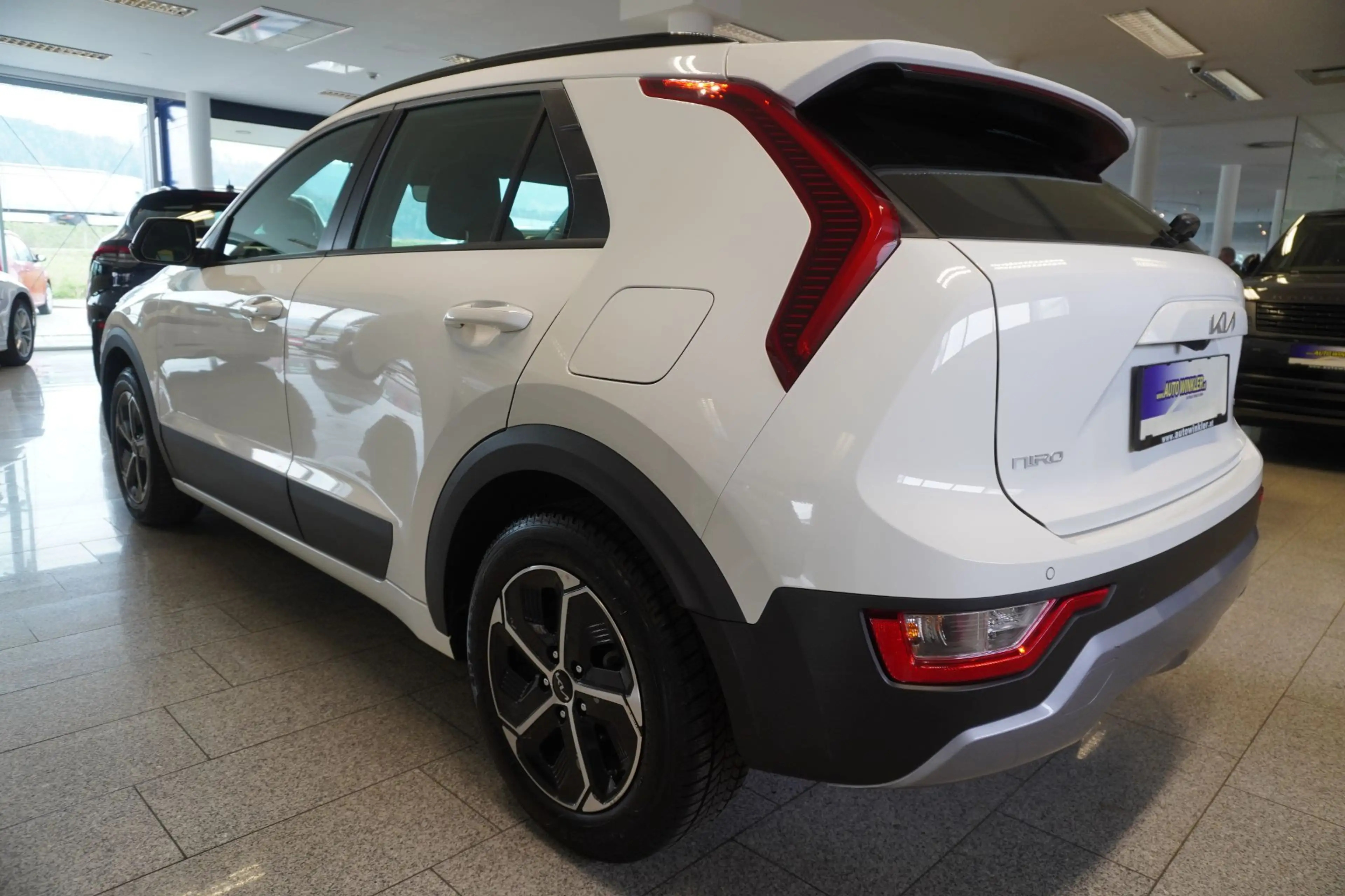 Kia Niro 1.6 HEV Business Aut.MY24/LED/Navi — photo 4