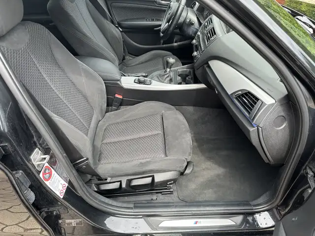 BMW 1 Series view 12