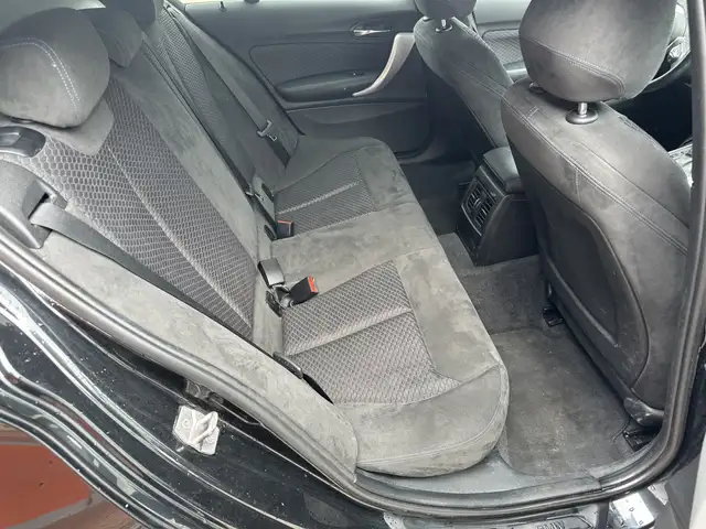 BMW 1 Series view 14