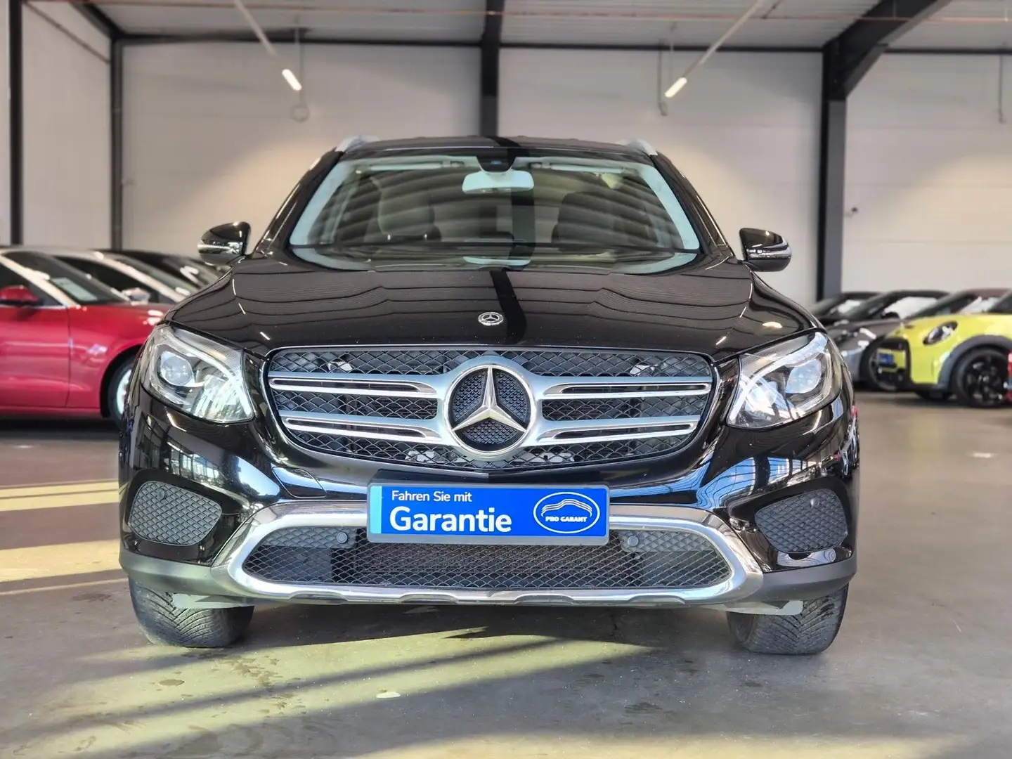Mercedes-Benz GLC 220 d 4MATIC NAVI LED SITZHZ PDC TEMPOMAT Schwarz - 2