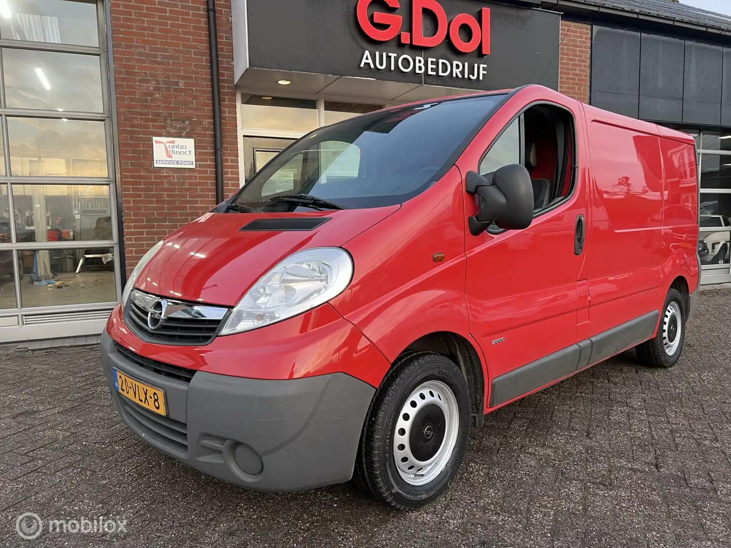 Opel Vivaro bestel 2.0 CDTI L1H1 Airco Rood - 1