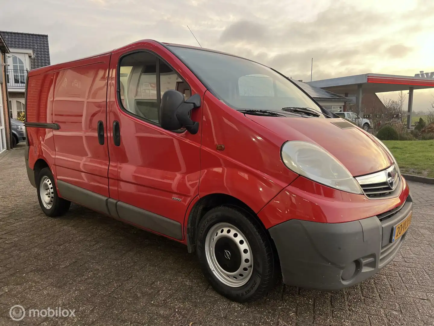 Opel Vivaro bestel 2.0 CDTI L1H1 Airco Rood - 2