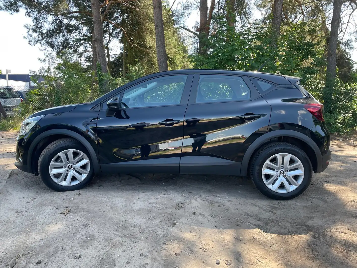 Renault Captur 1.3 TCe 140 EVOLUTION Klima Automatik Schwarz - 2