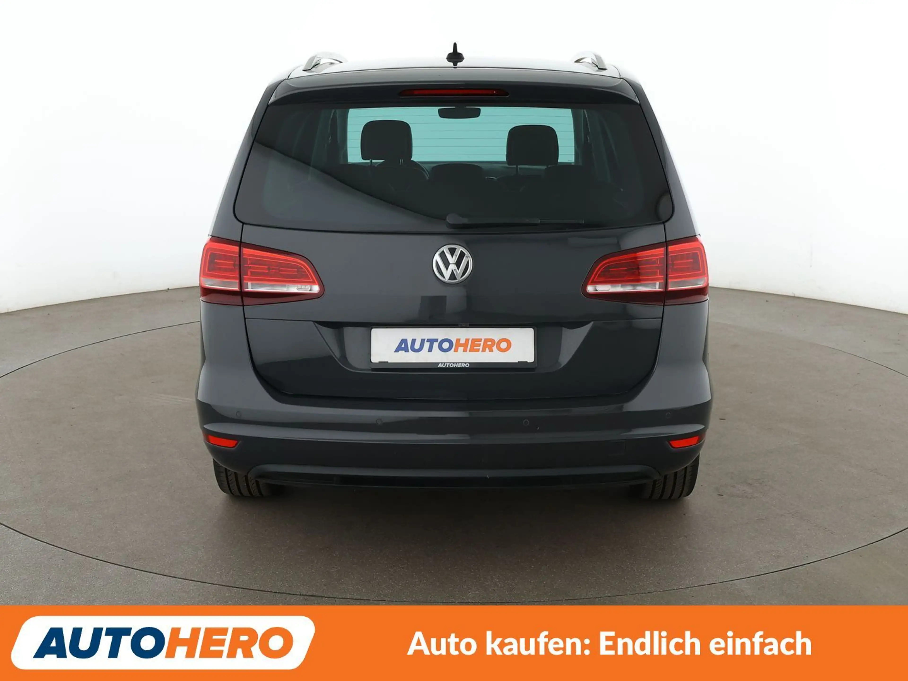 Volkswagen Sharan 1.4 TSI Highline BMT Aut.*NAVI*CAM*PDC* — photo 5
