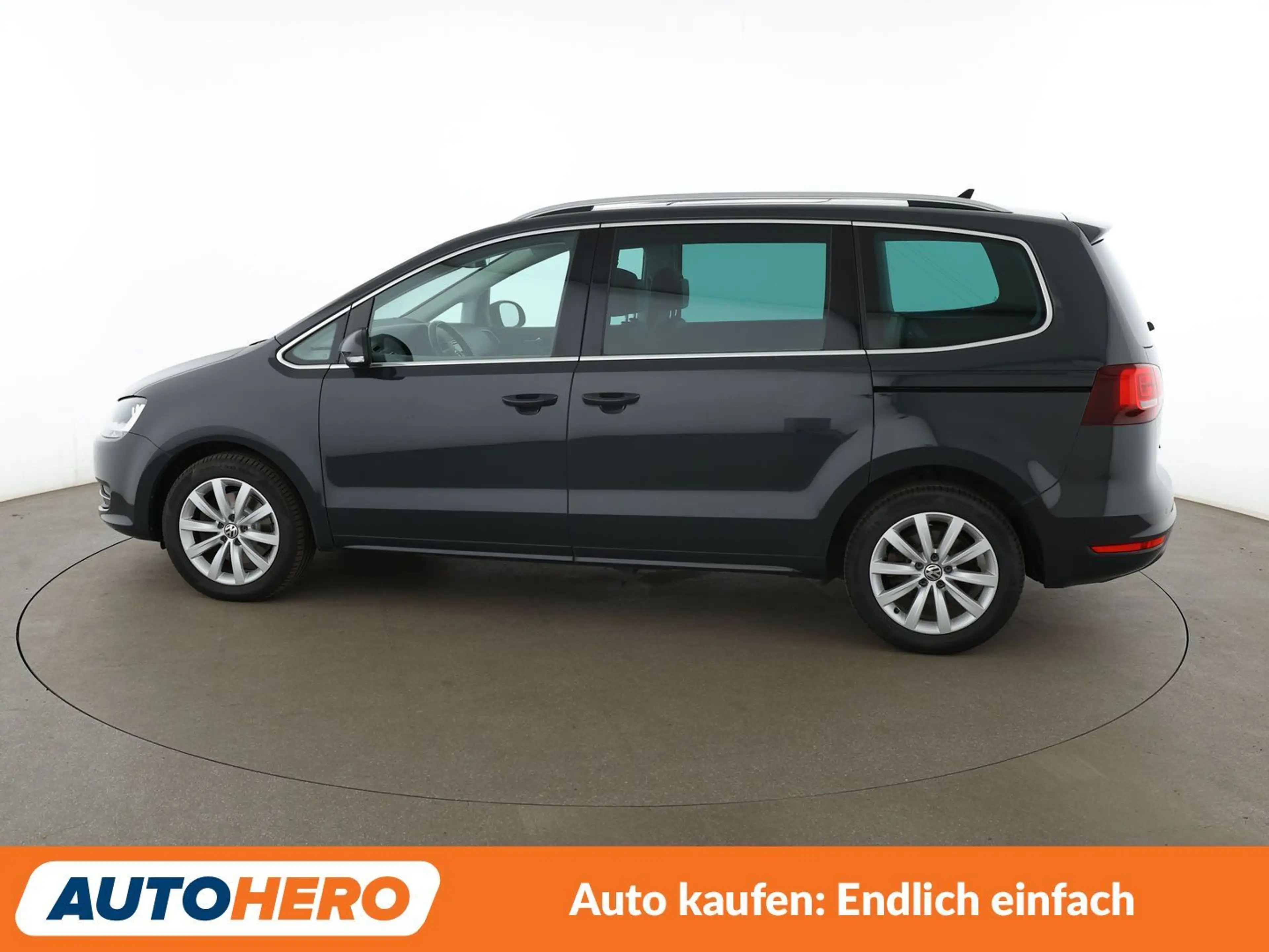 Volkswagen Sharan 1.4 TSI Highline BMT Aut.*NAVI*CAM*PDC* — photo 3