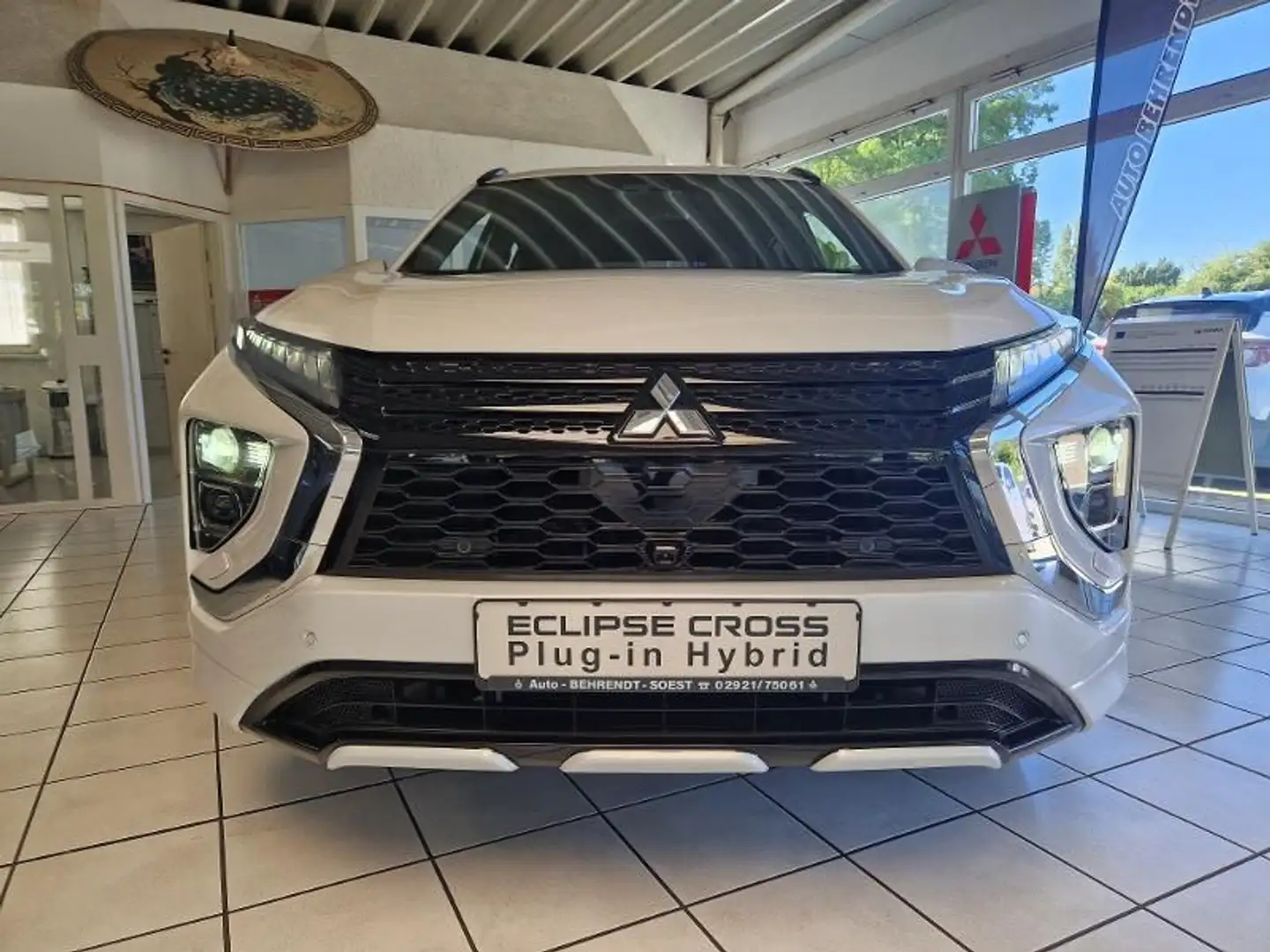 Mitsubishi Eclipse Cross Plug-in Hybrid Select 2.4 *Titan* Bílá - 2