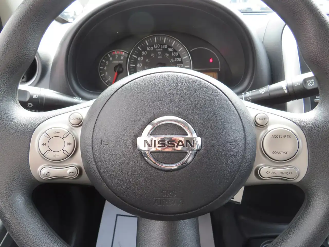 Nissan Micra снимка Nissan Micra