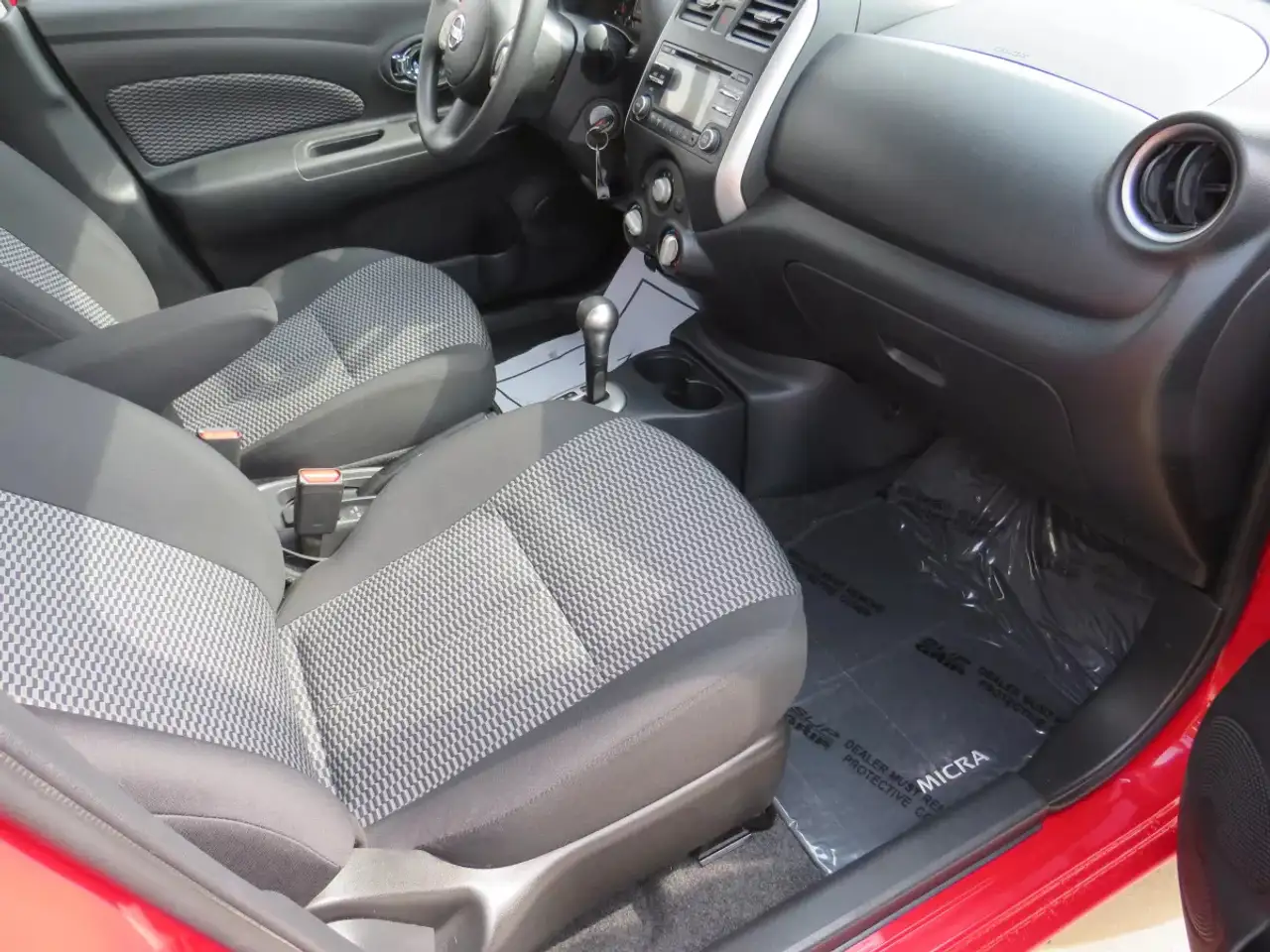 Nissan Micra снимка Nissan Micra