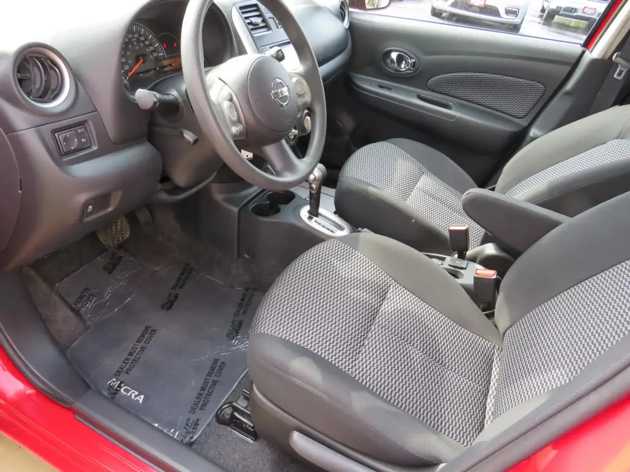Nissan Micra снимка Nissan Micra