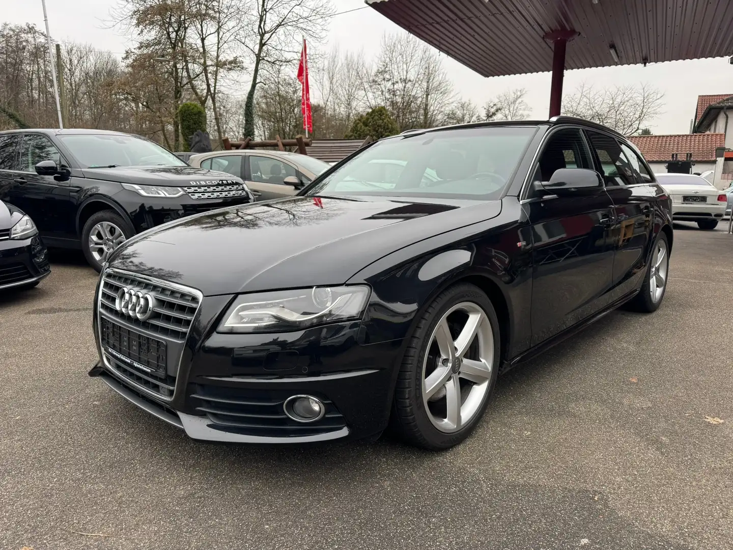 Audi A4 2.0 TDI Avant S line Sportpaket / plus *Xenon*Navi Schwarz - 1