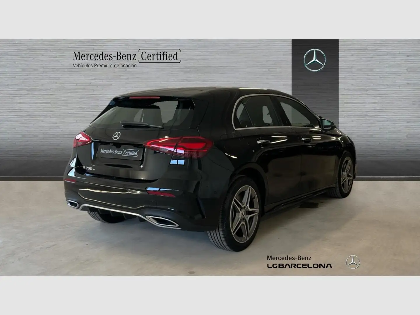 Mercedes-Benz A 250 e AMG Line Negro - 2