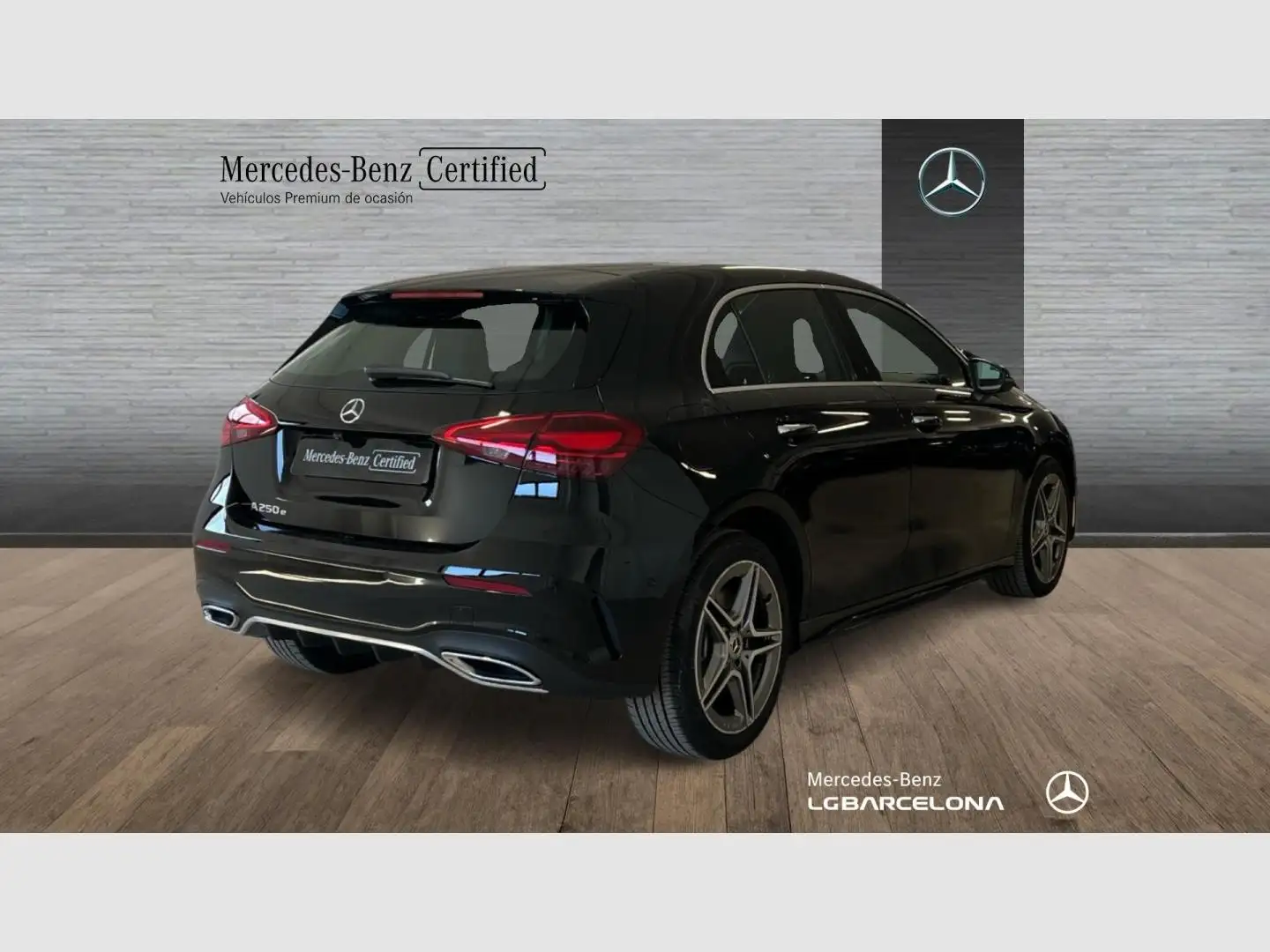 Mercedes-Benz A 250 e AMG Line - 2
