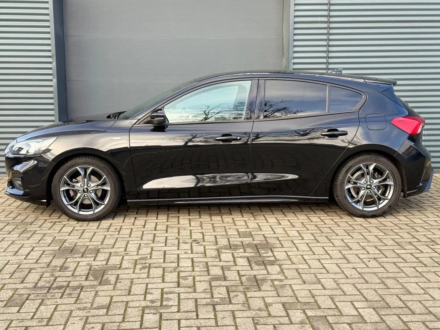 Ford Focus 1.0 EcoBoost ST Line Business|AIRCO|CRUISE|MULTIME Zwart - 2