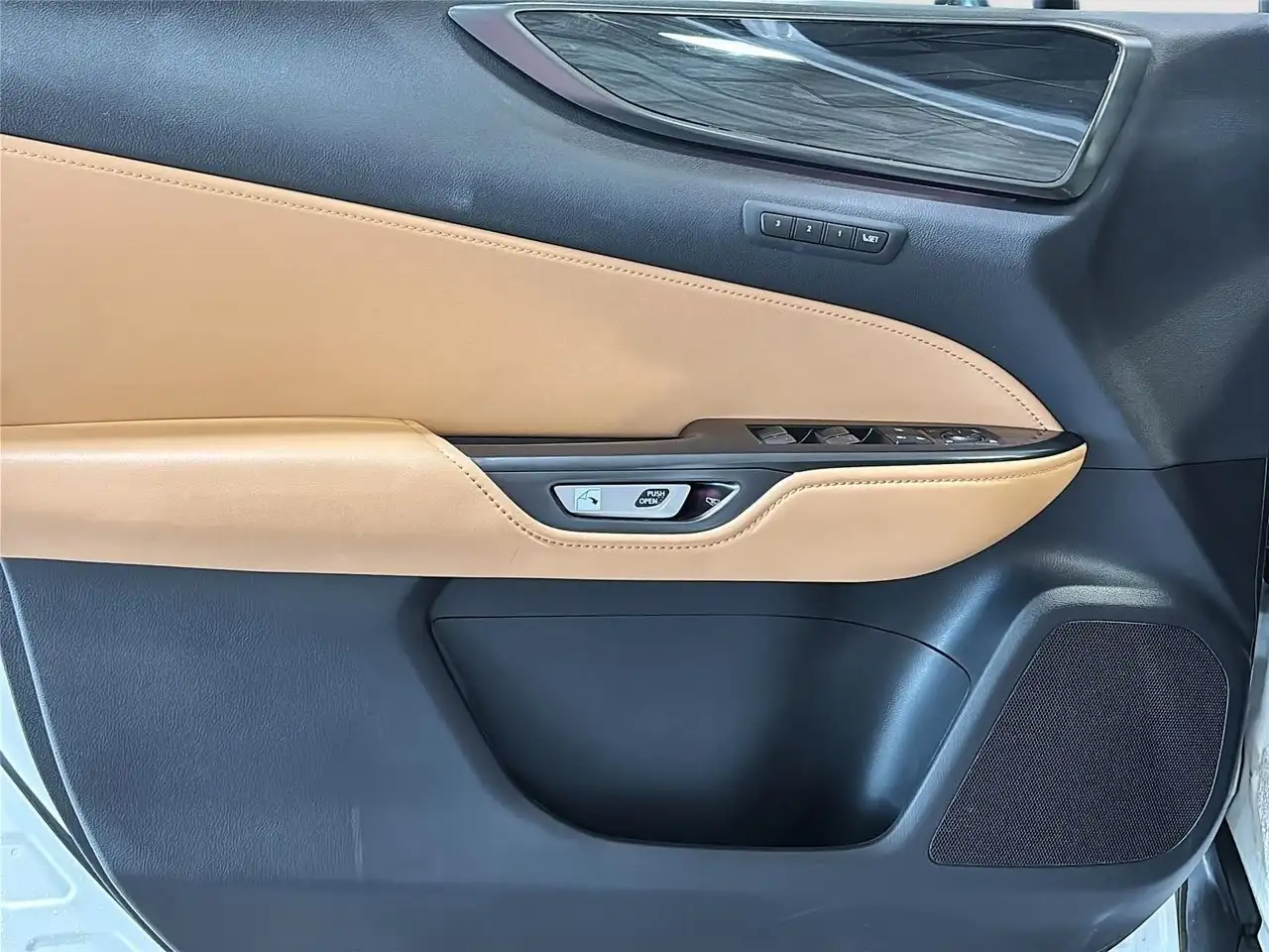 Lexus NX fotografie Lexus NX