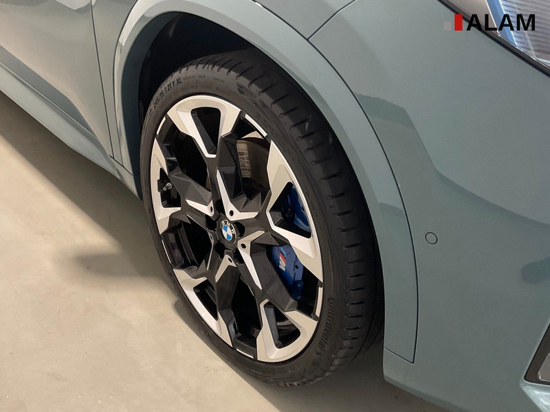 BMW X2 20 d xDrive M Sport ACC HUD Lane Park Sound — photo 10