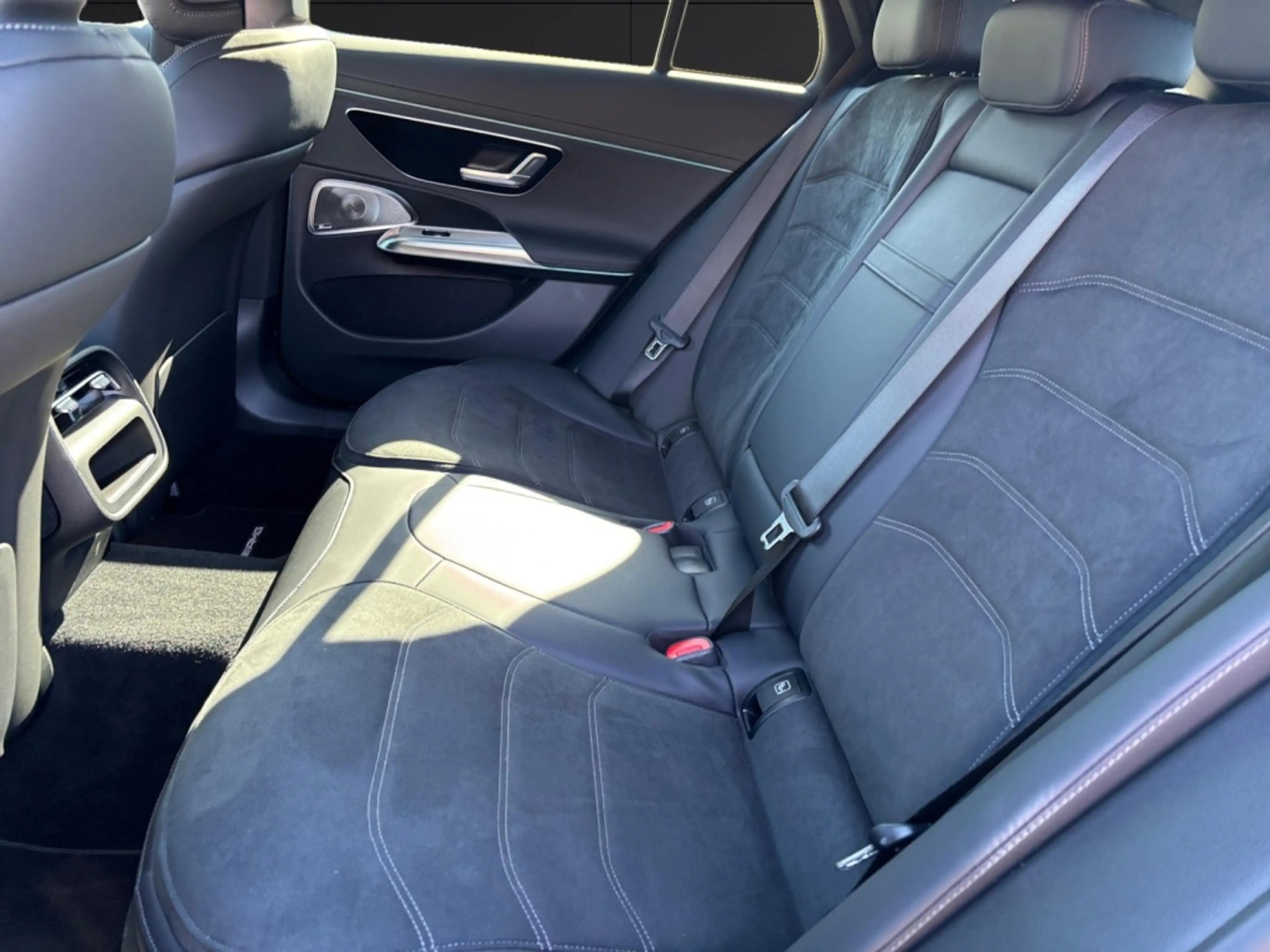 Mercedes-Benz E 450 d 4MATIC T-Modell AMG*AHV*Fahrassistenz — photo 13
