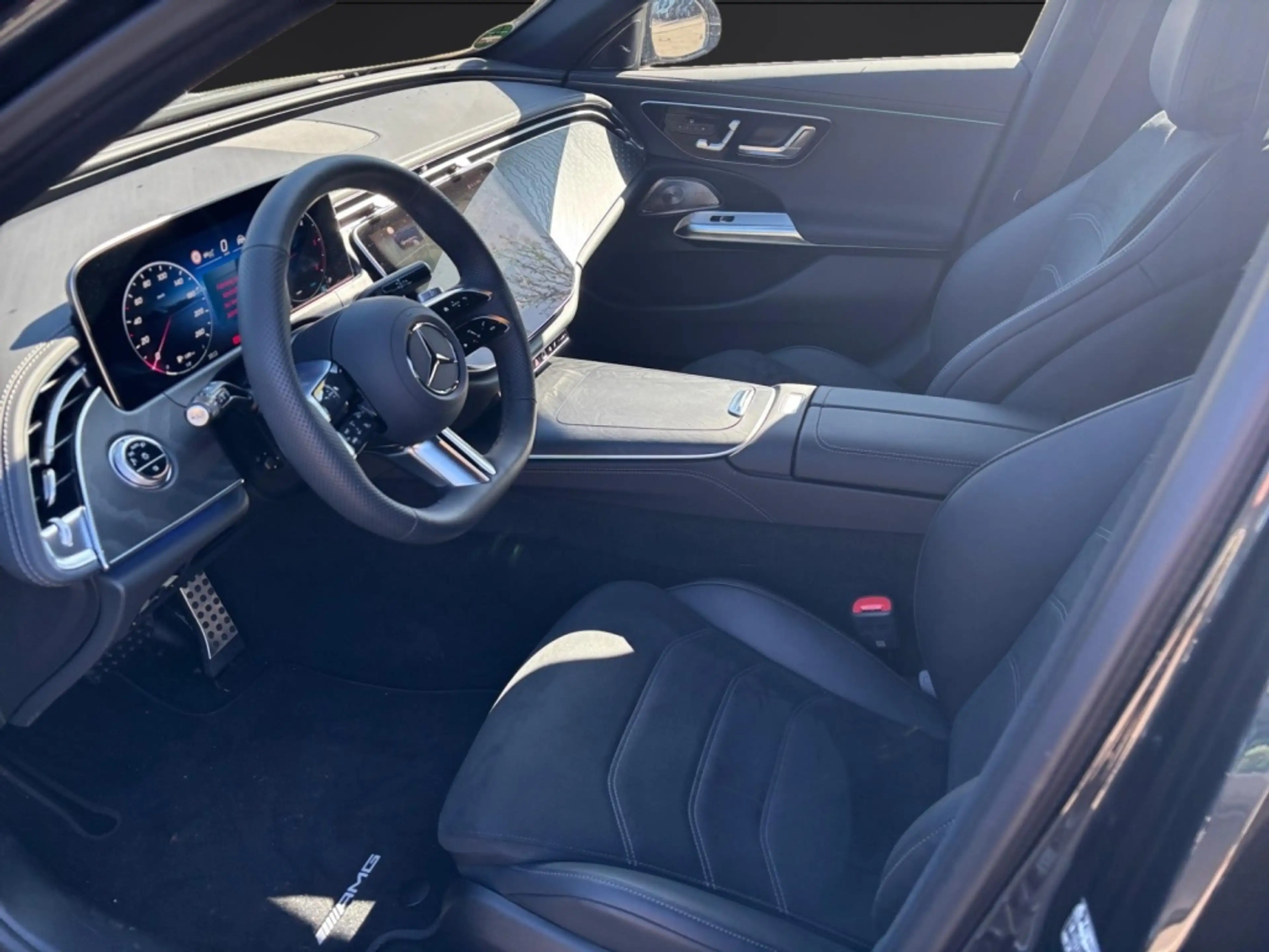 Mercedes-Benz E 450 d 4MATIC T-Modell AMG*AHV*Fahrassistenz — photo 8