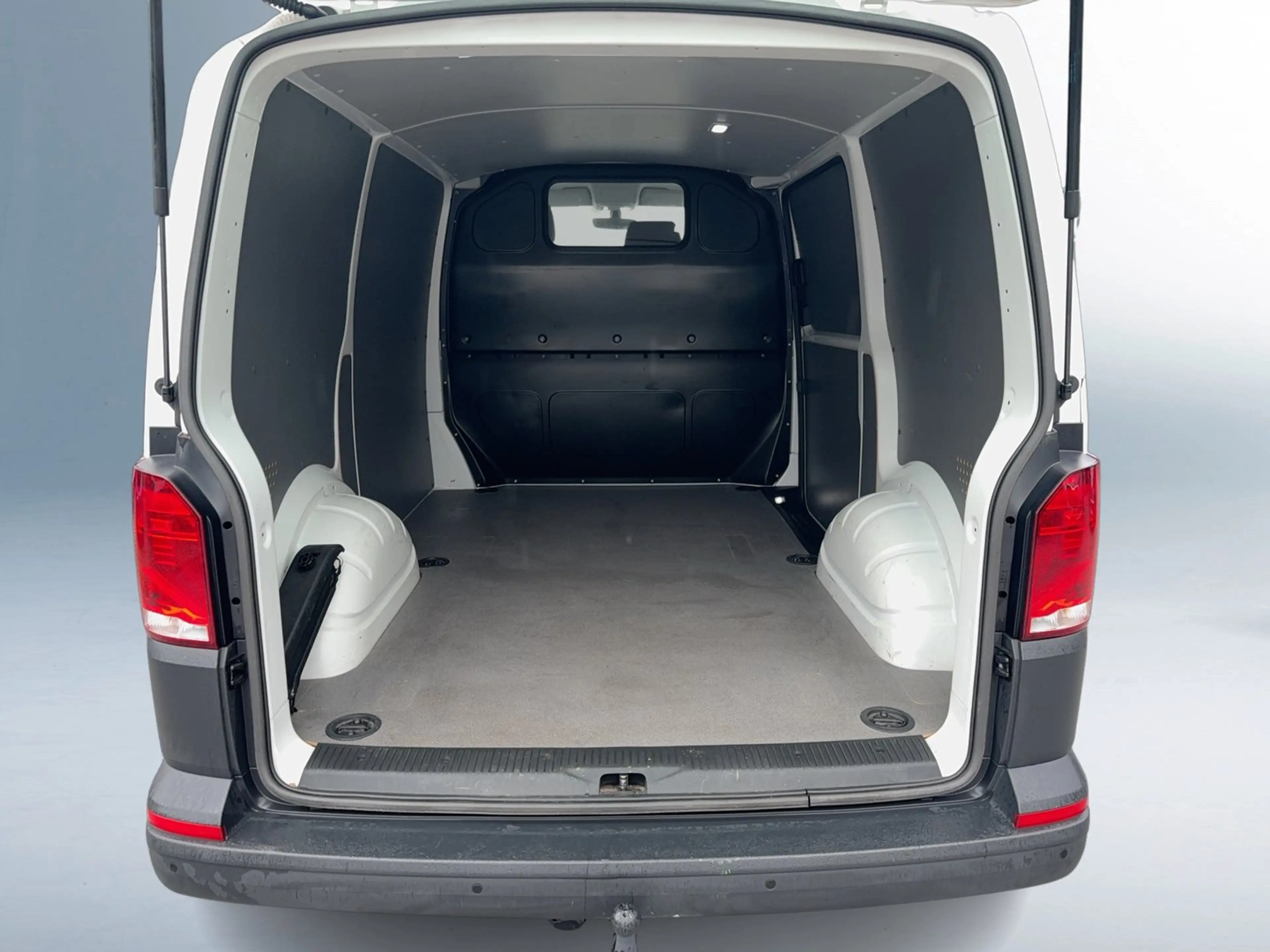 Volkswagen T6.1 Transporter VW Transporter T6.1 Kastenwagen TDI — photo 2