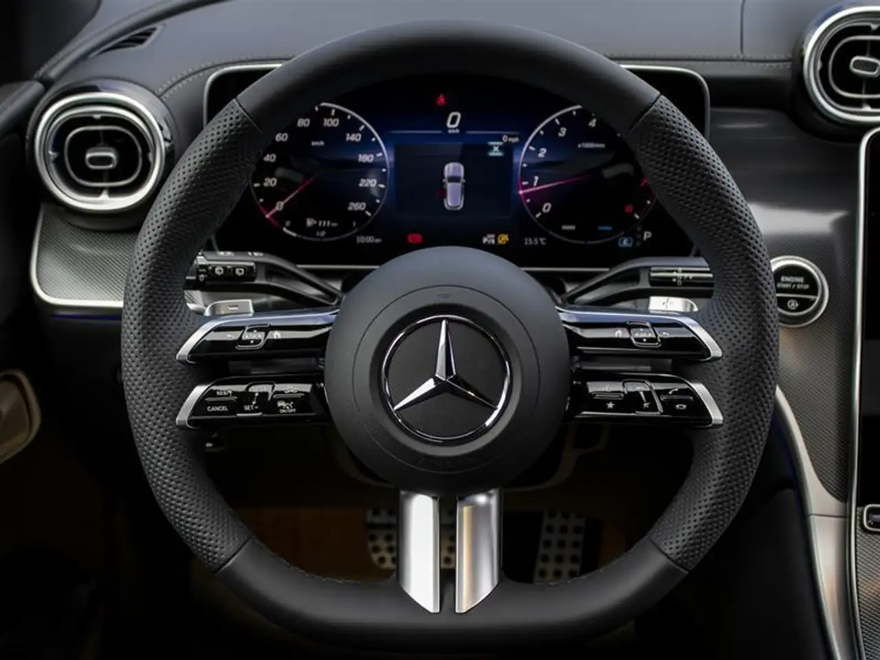 Mercedes-Benz GLC снимка Mercedes-Benz GLC