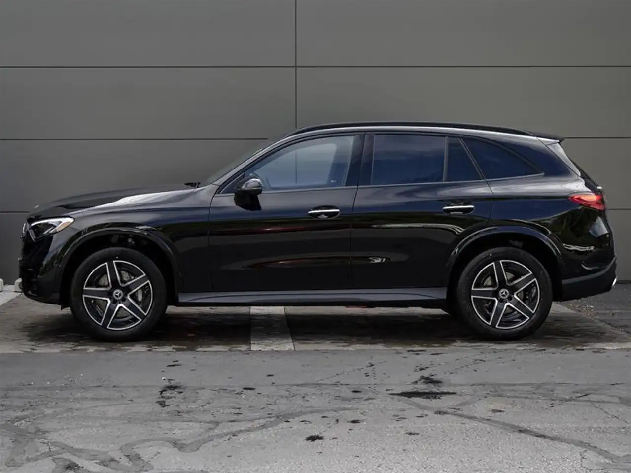 Mercedes-Benz GLC снимка Mercedes-Benz GLC