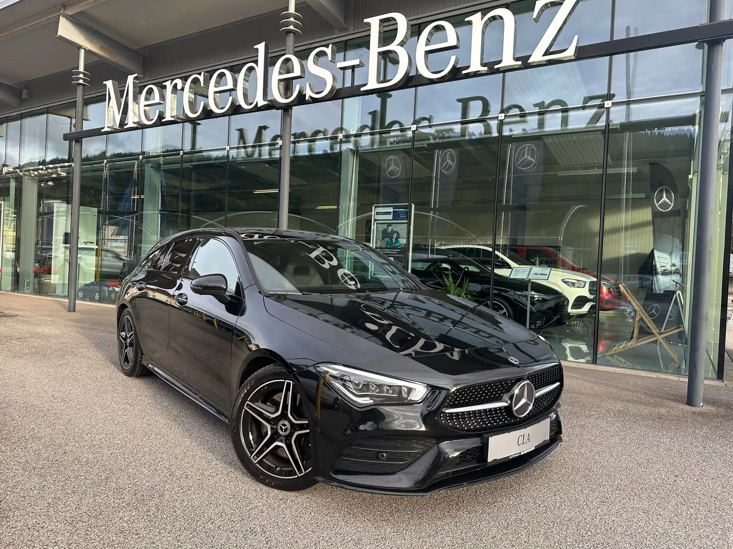 Mercedes-Benz CLA 250 4MATIC Shooting Brake Aut.*AMG-Line*Premium Plus* Noir - 1
