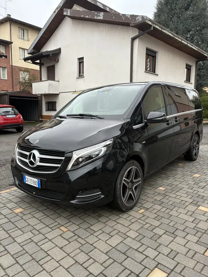 Mercedes-Benz V 250