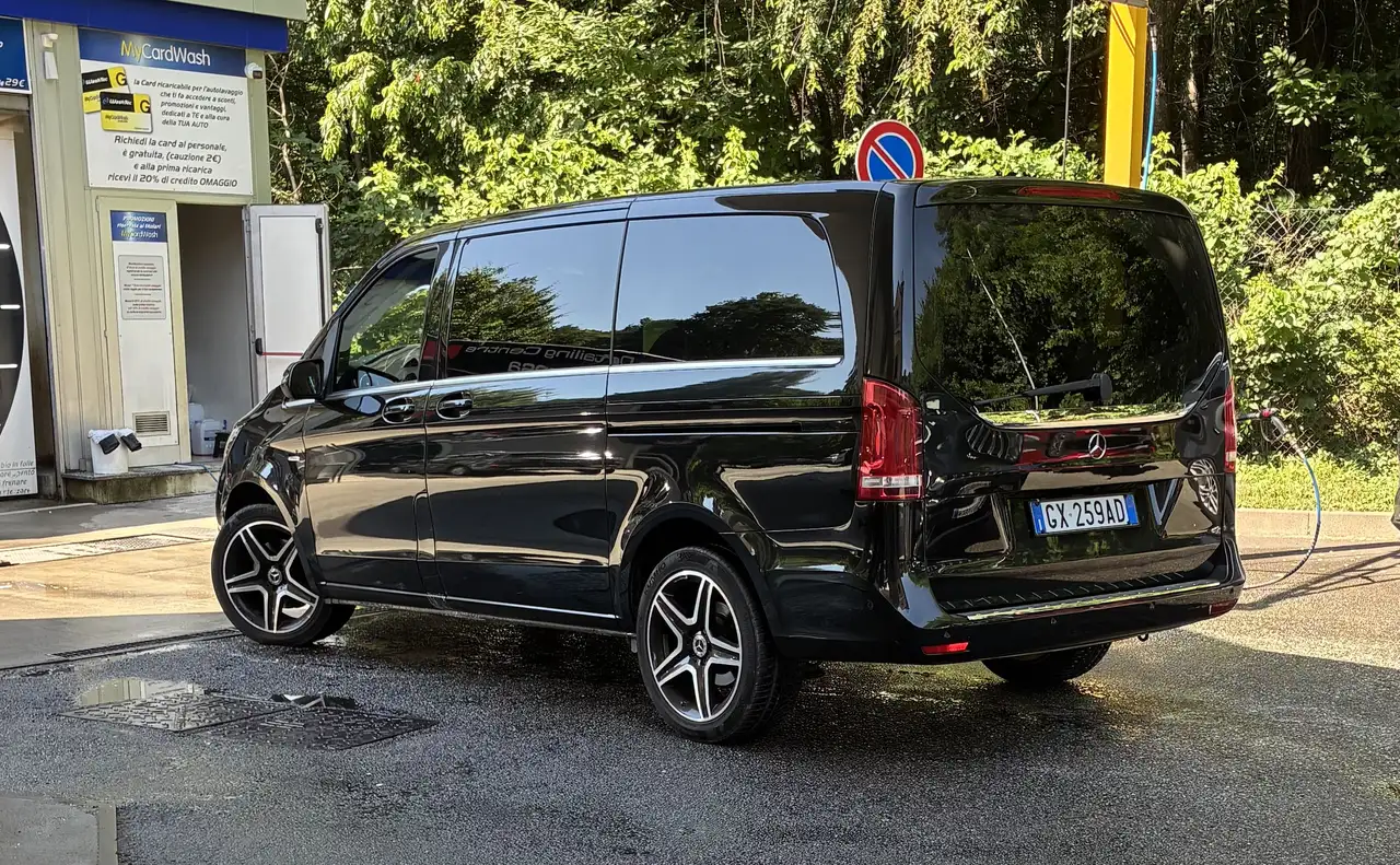 Mercedes-Benz V 250