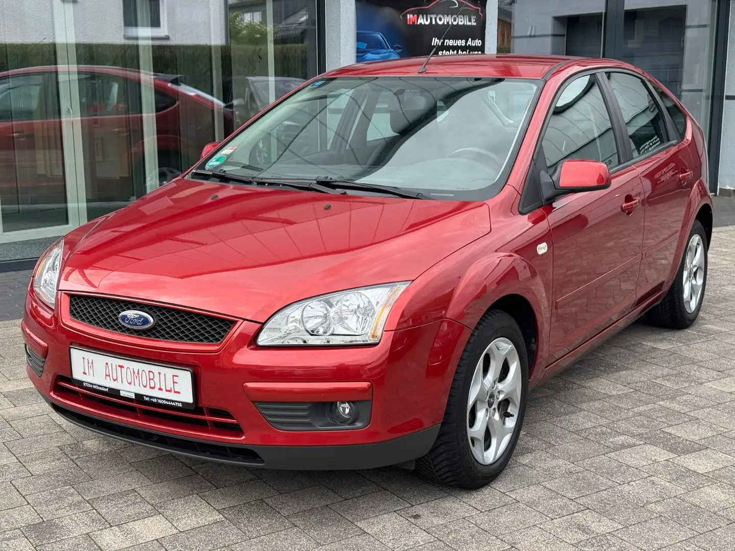 Ford Focus 1.6 Lim. Style*Klimaautomatik*Tempomat*PDC Orange - 1