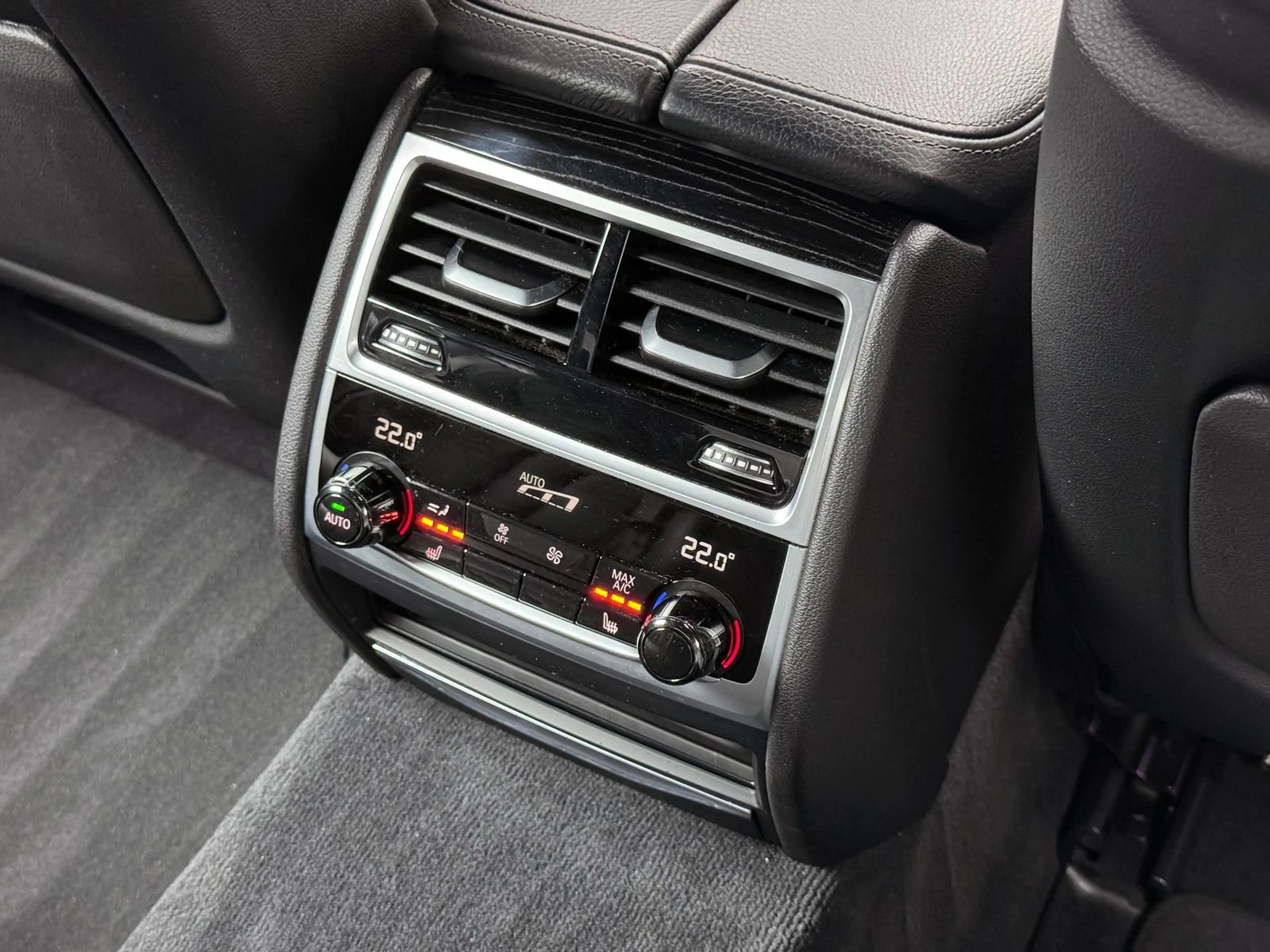 BMW 740 d XDR*M-PAKET*H&K*STANDHZG*HUD*MASSAGE*KEY*360° — photo 13