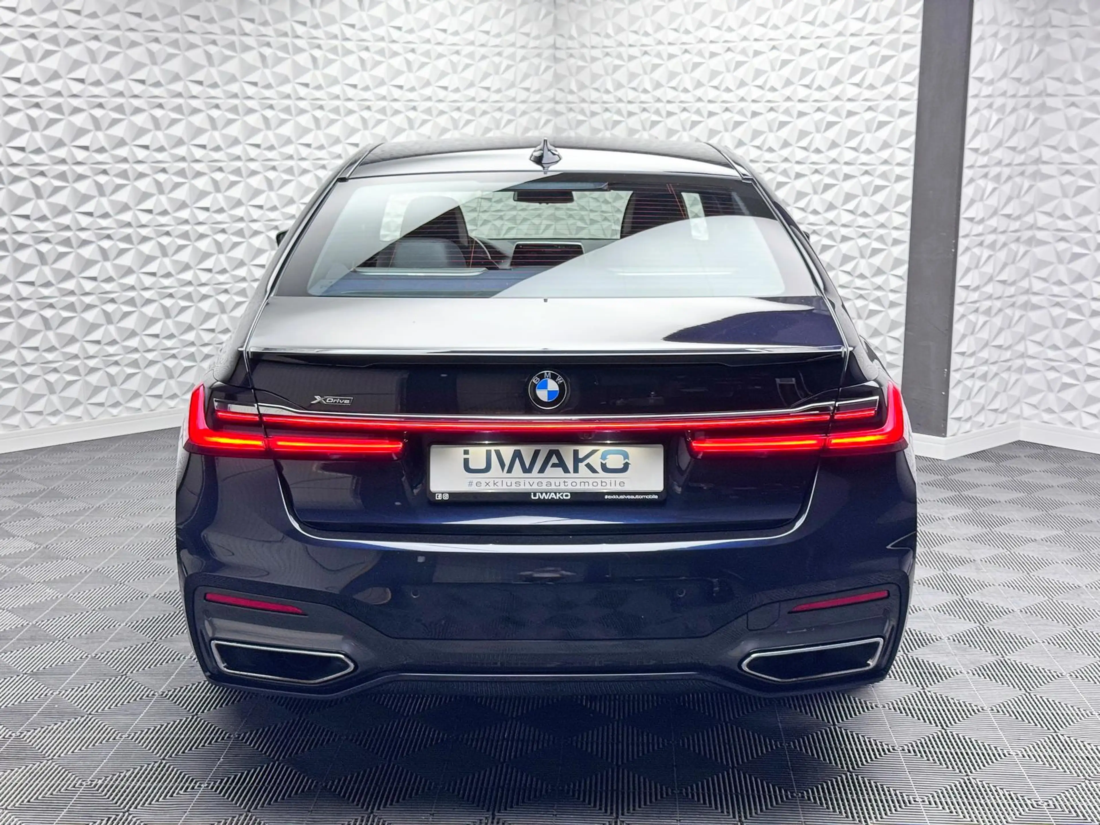 BMW 740 d XDR*M-PAKET*H&K*STANDHZG*HUD*MASSAGE*KEY*360° — photo 7