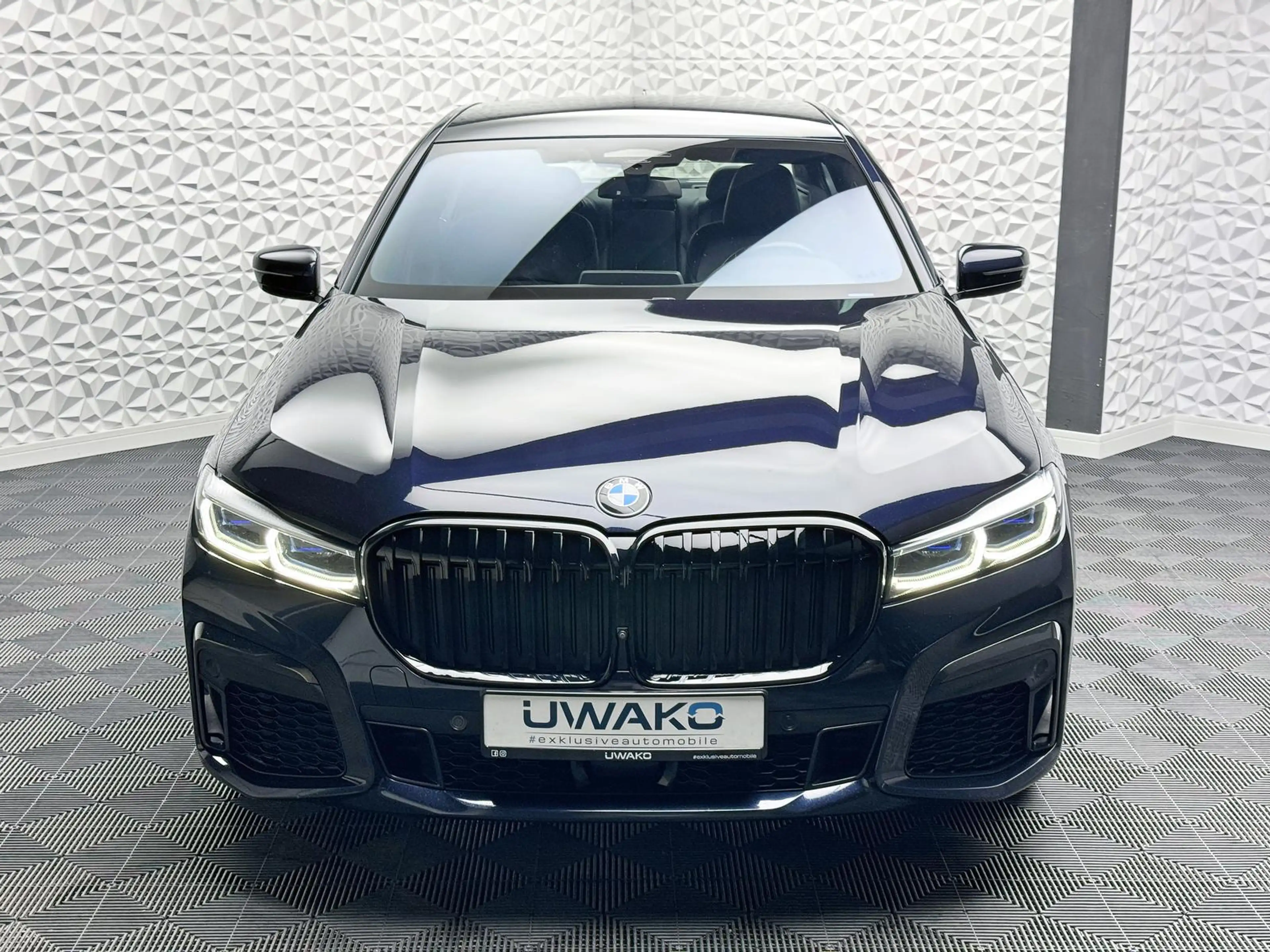 BMW 740 d XDR*M-PAKET*H&K*STANDHZG*HUD*MASSAGE*KEY*360° — photo 6