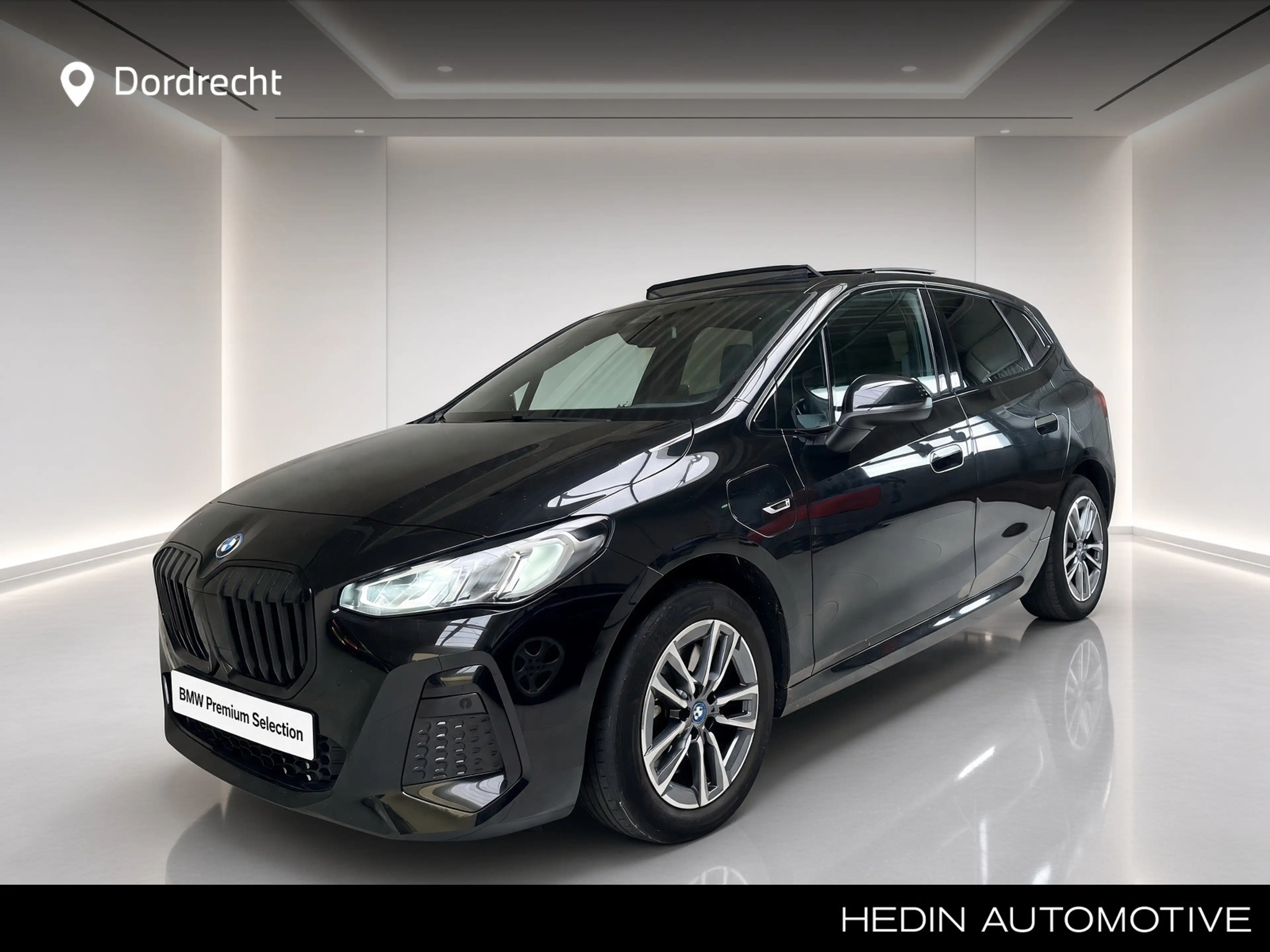BMW 230 2-serie Active Tourer 230e xDrive | M-Sport | Pano