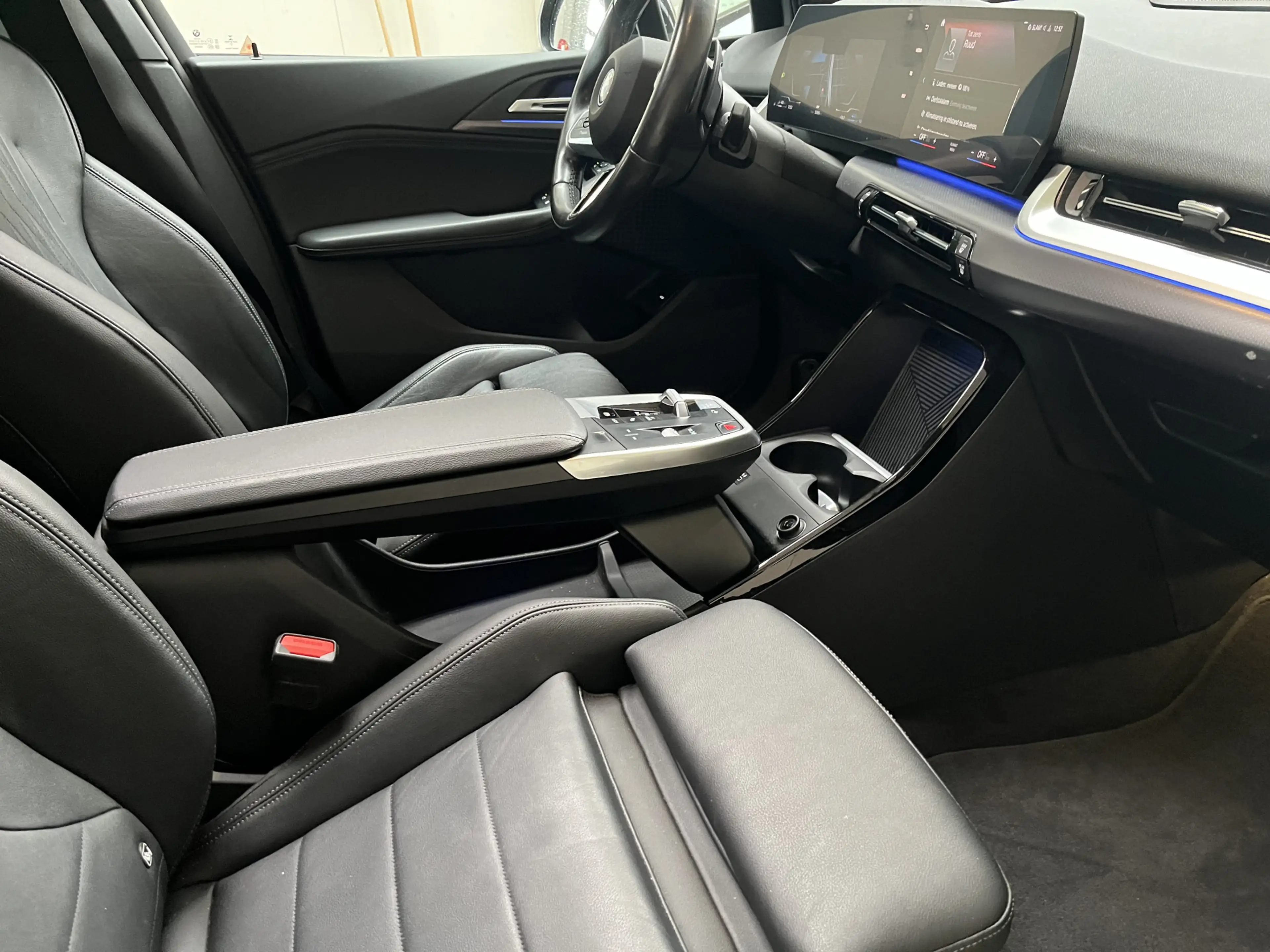 BMW 230 2-serie Active Tourer 230e xDrive | M-Sport | Pano — photo 5