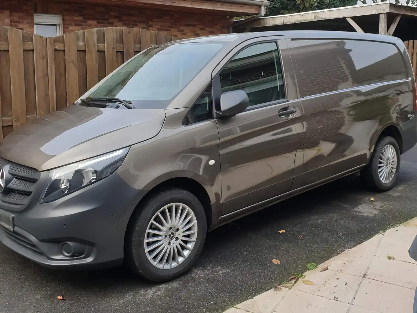 Mercedes-Benz Vito Vito 111 CDI Lang Brun - 1