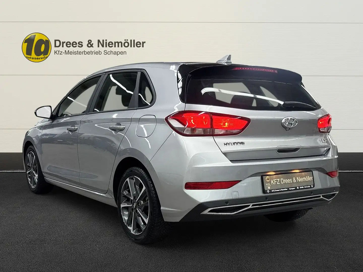 Hyundai i30 Trend Mild-Hybrid+Kamera+DAB+APP+SHZ+LHZ Silber - 2