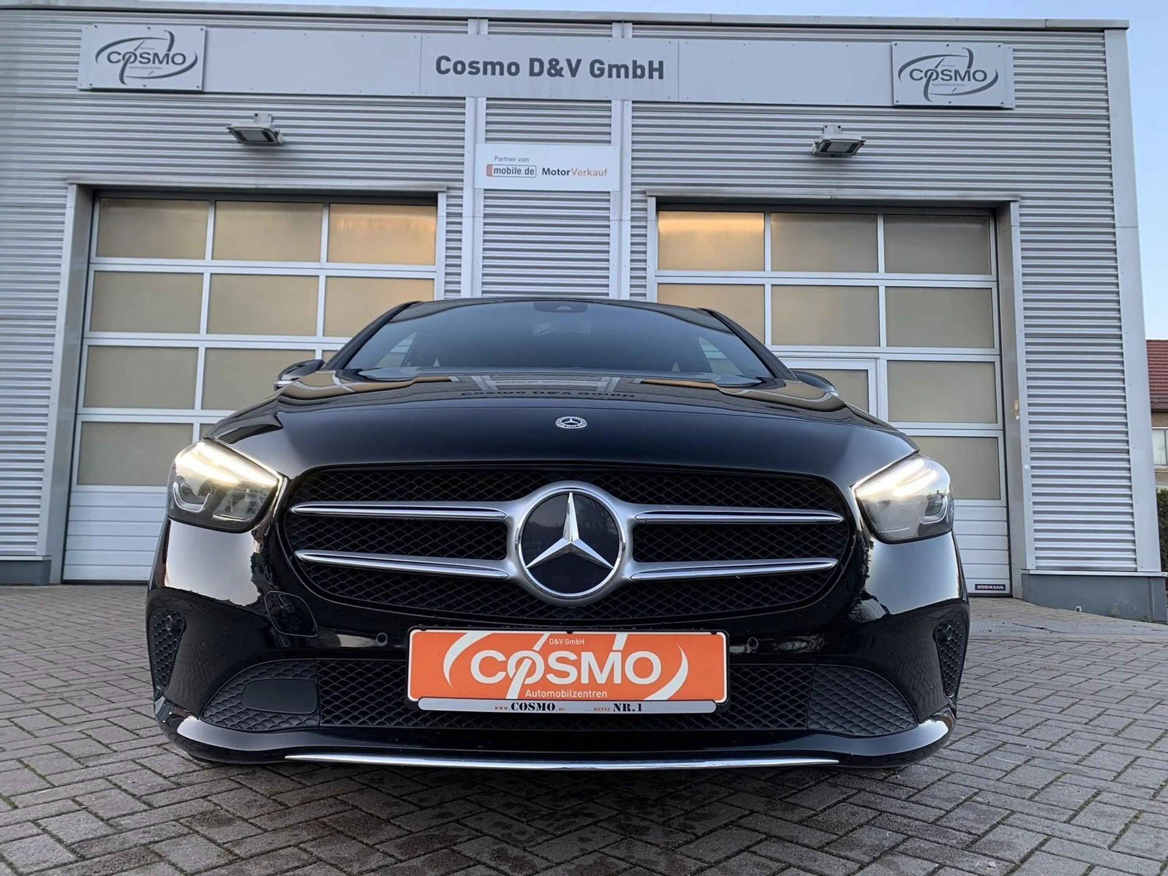 Mercedes-Benz B 200 d AHK+el.Klappe+Ambiente+LED+Kamera — photo 2