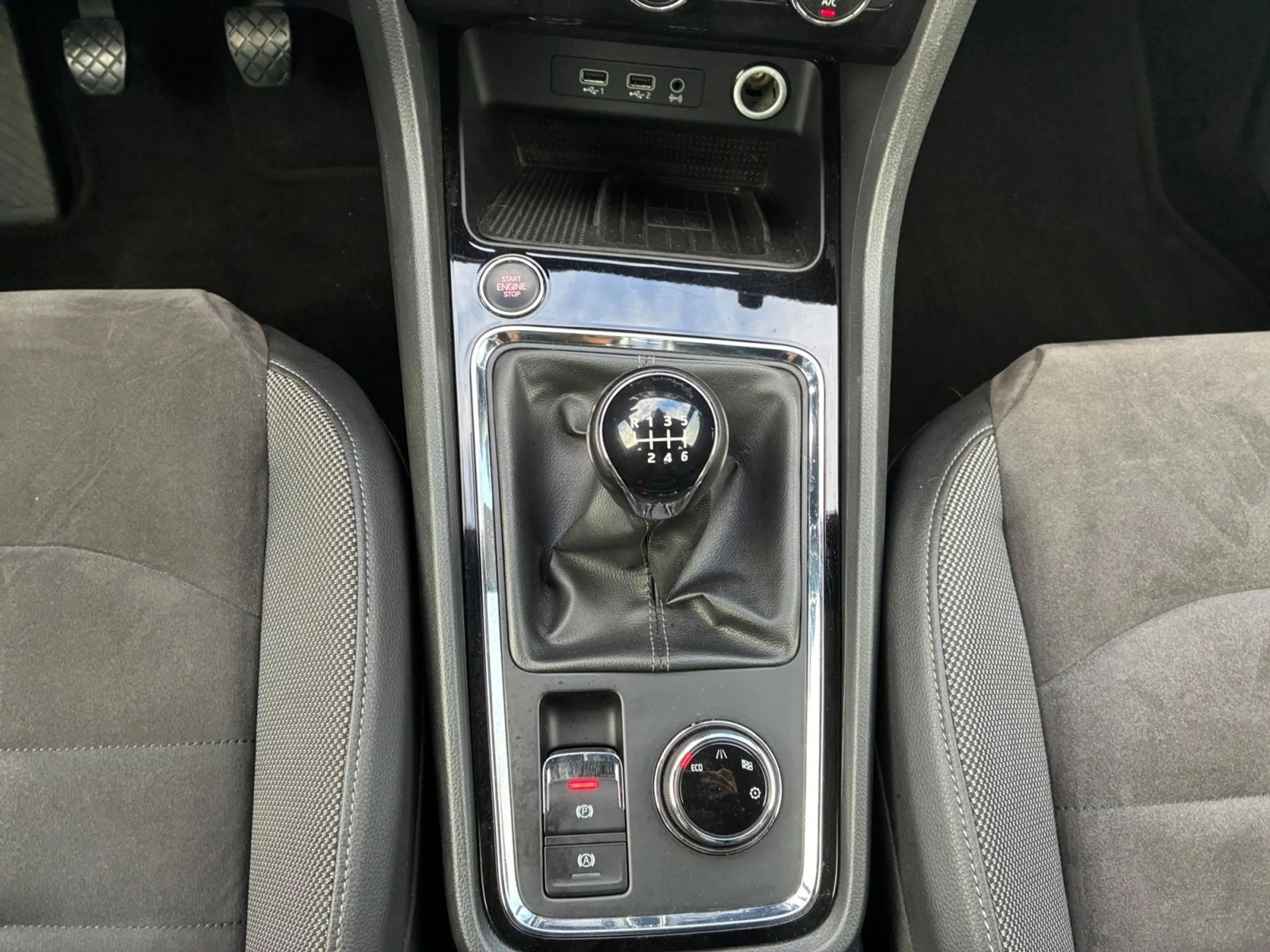 SEAT Ateca 1.4 TSI 6 Gang Xcellence Navi AHK Top View — photo 11