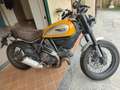 Ducati Scrambler cafè Racer Amarillo - thumbnail 3